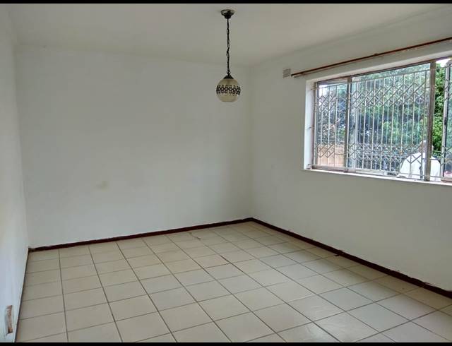 1 BEDROOM FLAT TO LET IN RESERVOIR HILLS
